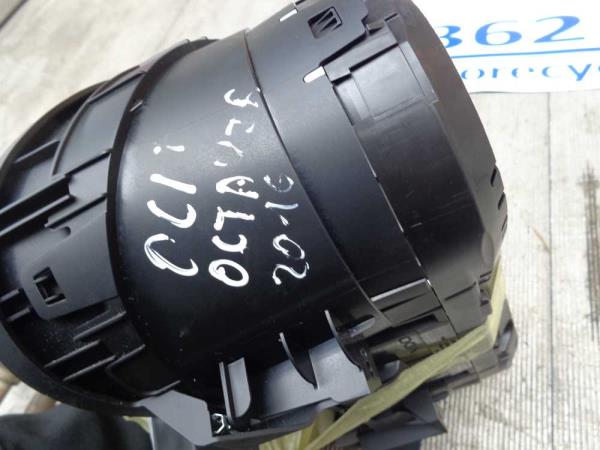 BOITIER COMPLET SKODA OCTAVIA 1.6 TDI (2016) 11/2012+ - Vue 3